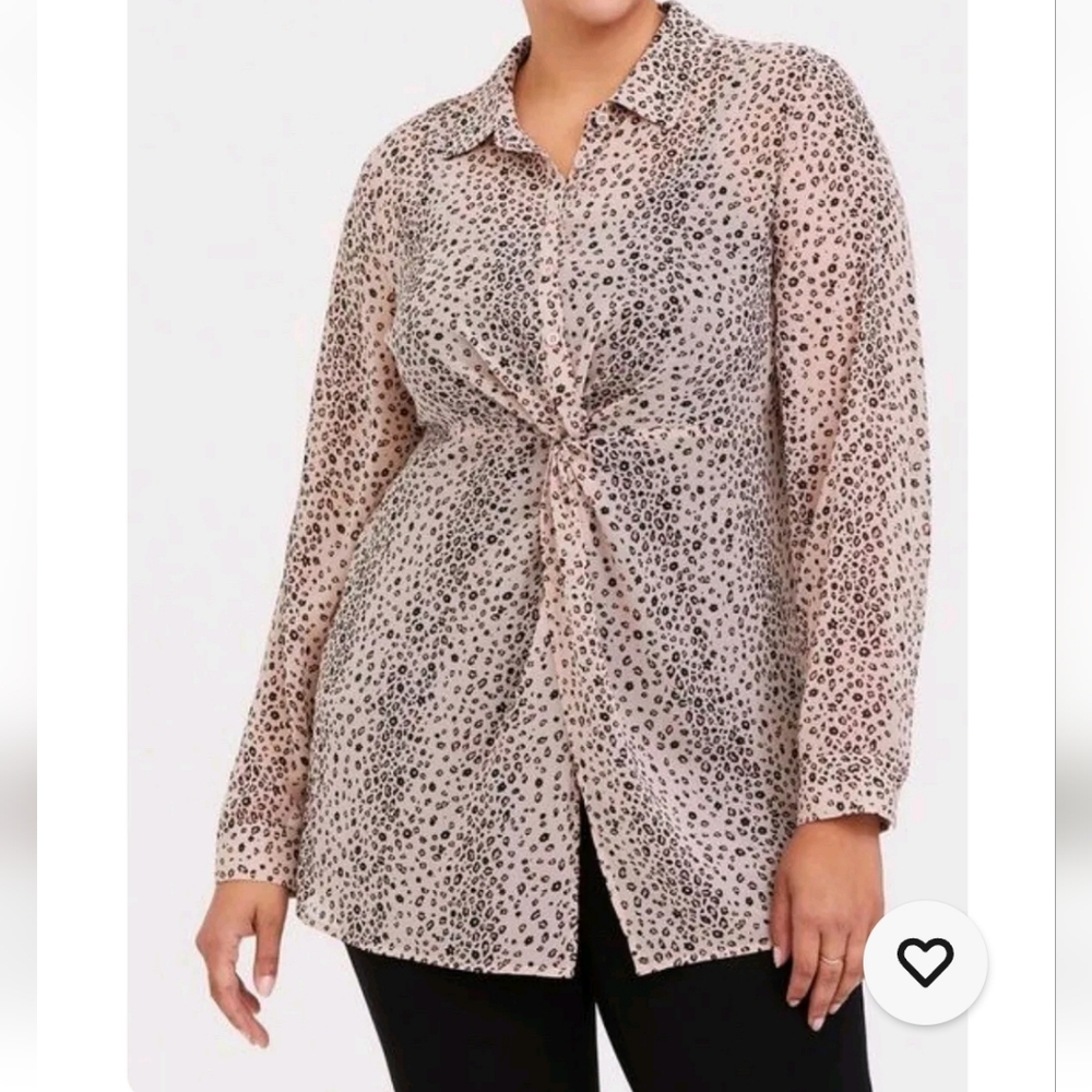 Torrid Leopard Long Sleeve Twist Front Chiffon Blouse Size 4/26 NWOT
